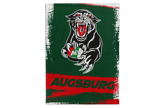 Dunkelgrüne Fleecedecke mit großem Retropanther und Augsburg-Schriftzug im unteren Drittel.