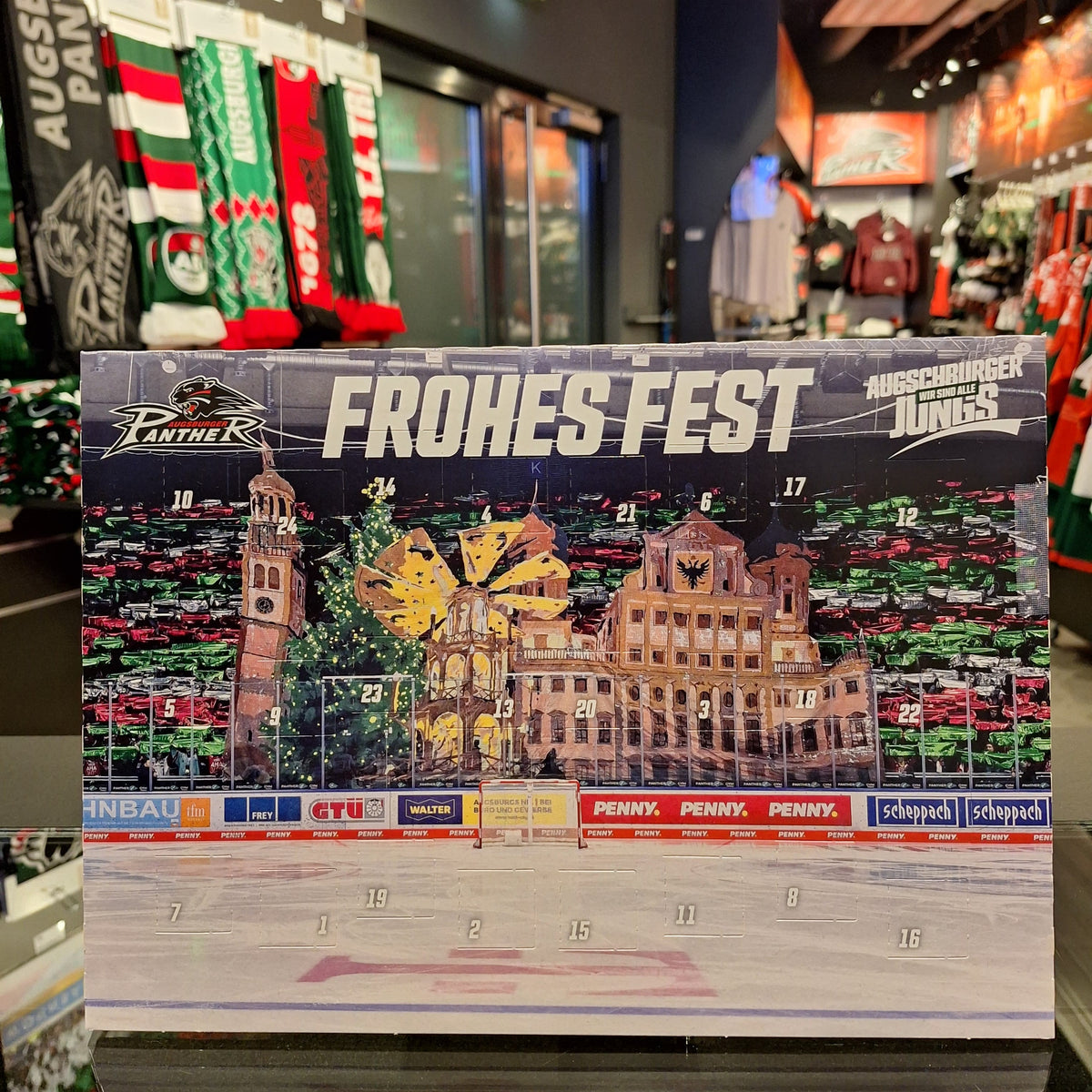 Frontansicht des Adventskalenders, im Hintergrund der 1878 SHOP