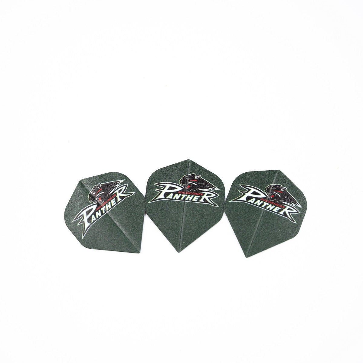 3 grüne Dart-Flights mit Pantherlogo