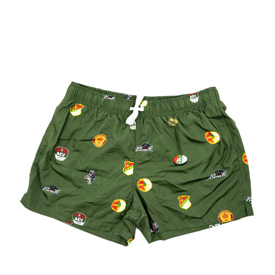 grüne Badehose mit Logos aus der Augsburger Eishockeygeschichte