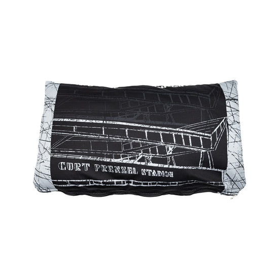 Ansicht des Kissens mit einem verarbeiteten CFS-Trikot aus der Saison 2025-26